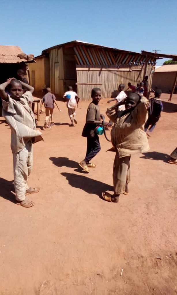 Article : Enfants talib&eacute;s : les grands oubli&eacute;s de la lutte contre la Covid-19