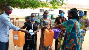 Article : Des kits sanitaires offerts à des écoles de Parakou